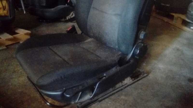 ASIENTO DELANTERO IZQUIERDO
