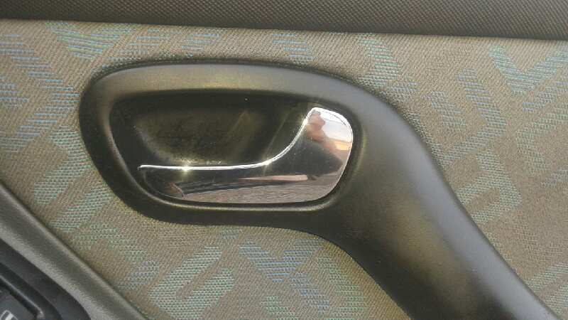 MANETA INTERIOR DELANTERA DERECHA