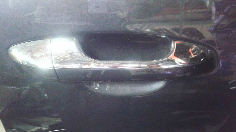 MANETA EXTERIOR DELANTERA DERECHA