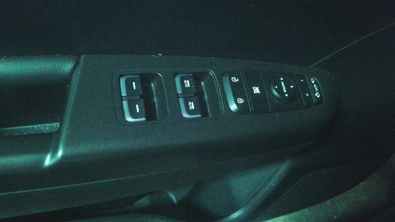 MANDO ELEVALUNAS DELANTERO IZQUIERDO 