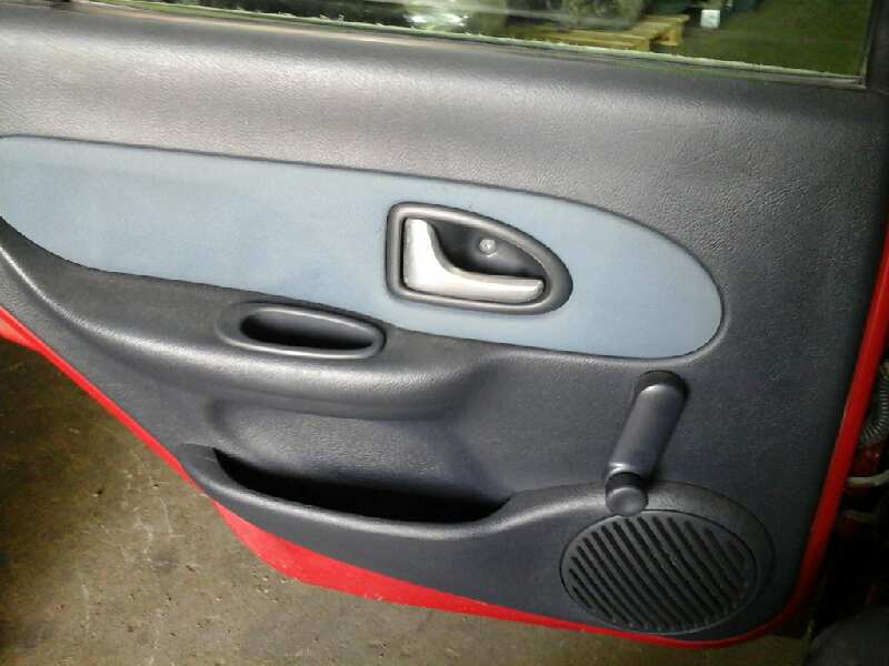 GUARNECIDO PUERTA TRASERA IZQUIERDA