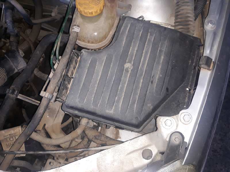 CAJA RELES - FUSIBLES