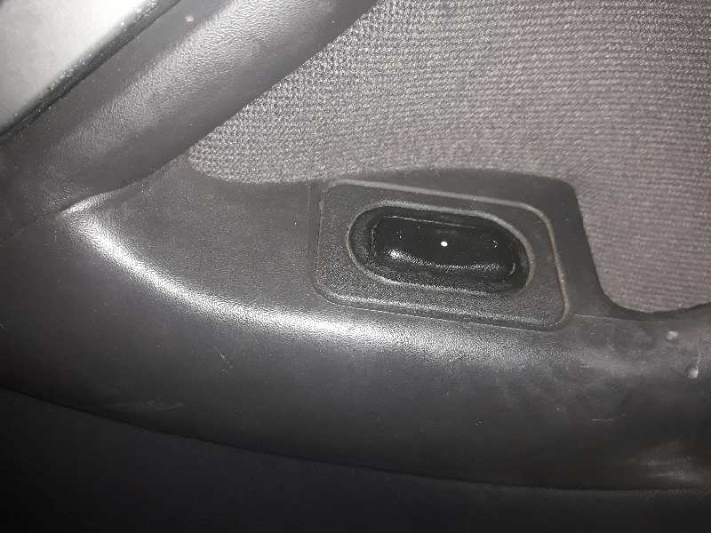 MANDO ELEVALUNAS DELANTERO DERECHO