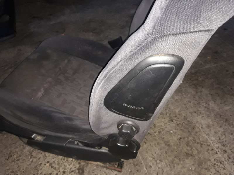 ASIENTO DELANTERO IZQUIERDO
