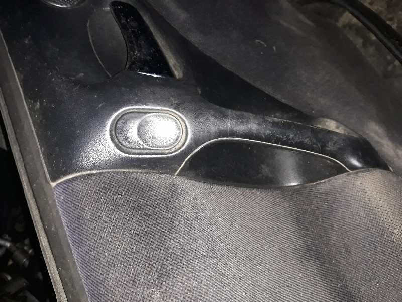 ELEVALUNAS DELANTERO IZQUIERDO