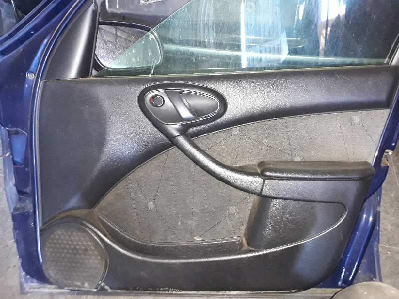 GUARNECIDO PUERTA DELANTERA DERECHA