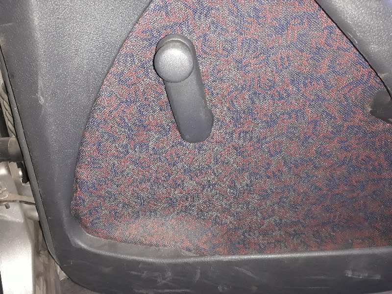 ELEVALUNAS TRASERO DERECHO