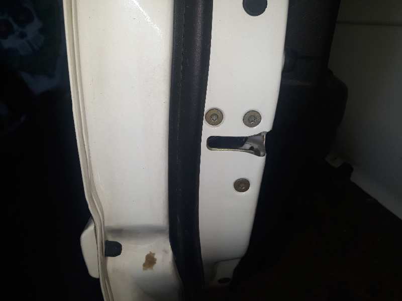 CERRADURA PUERTA DELANTERA IZQUIERDA 