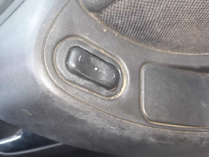 MANDO ELEVALUNAS DELANTERO DERECHO