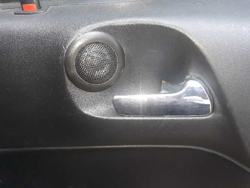 MANETA INTERIOR TRASERA DERECHA