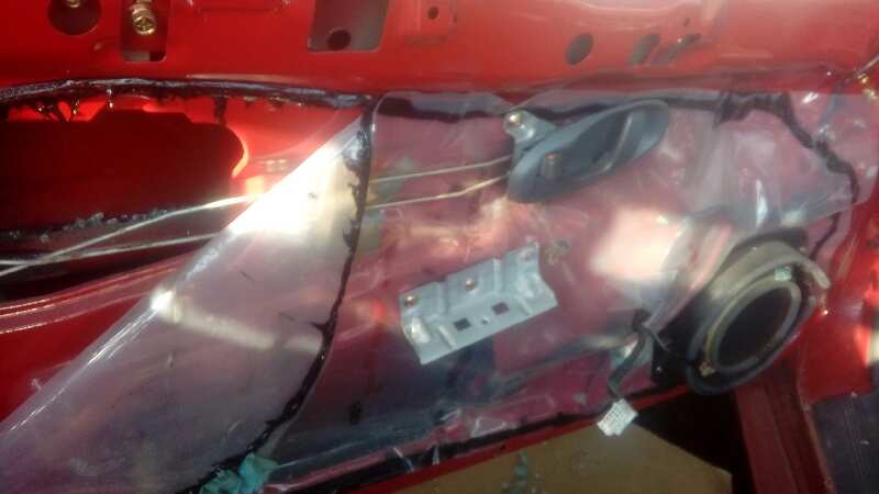 ELEVALUNAS DELANTERO IZQUIERDO