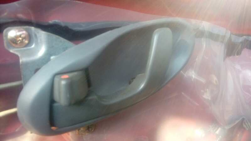 MANETA INTERIOR DELANTERA IZQUIERDA