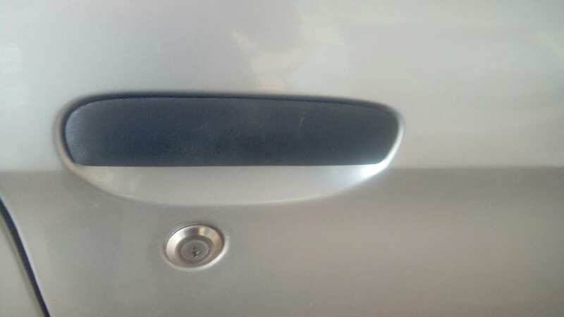 MANETA EXTERIOR DELANTERA DERECHA