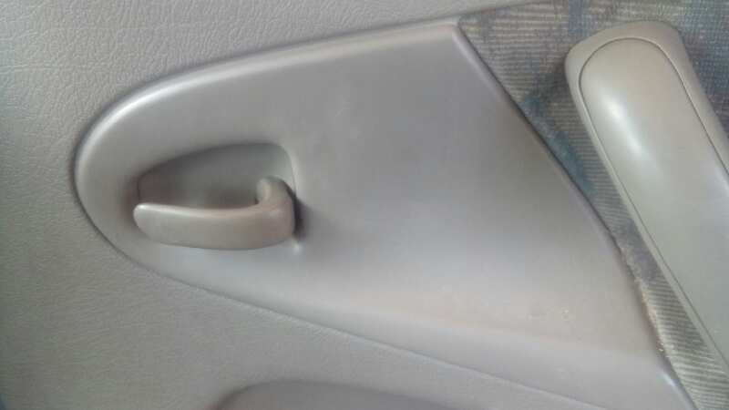 MANETA INTERIOR DELANTERA DERECHA