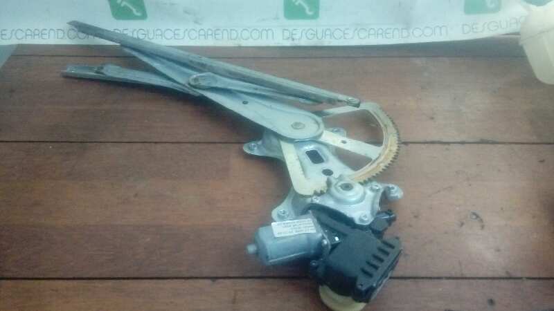 ELEVALUNAS DELANTERO DERECHO