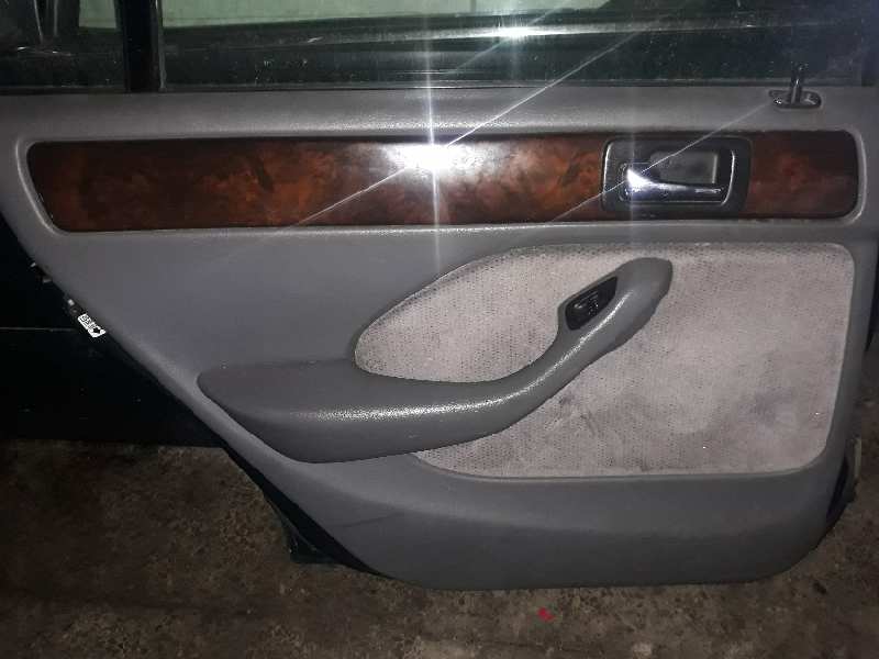 GUARNECIDO PUERTA TRASERA IZQUIERDA