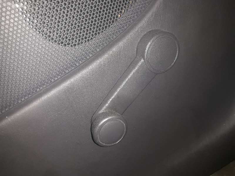 ELEVALUNAS TRASERO DERECHO