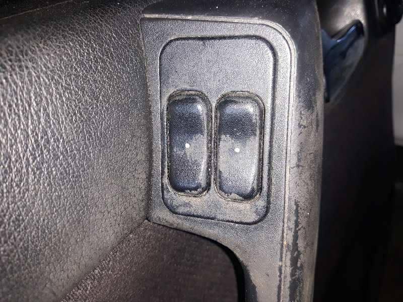 MANDO ELEVALUNAS DELANTERO IZQUIERDO 