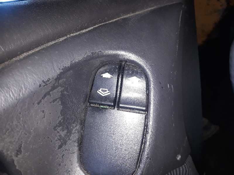 MANDO ELEVALUNAS DELANTERO IZQUIERDO 