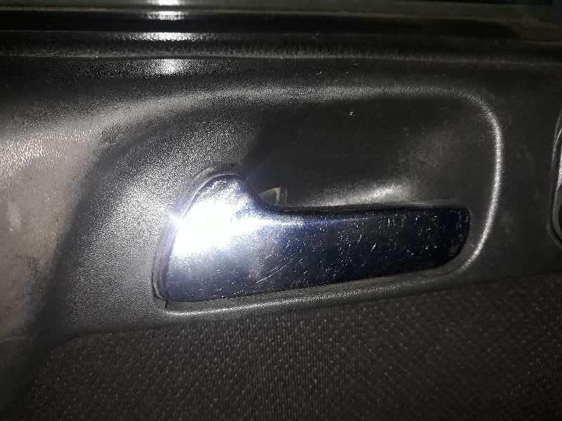 MANETA INTERIOR DELANTERA IZQUIERDA