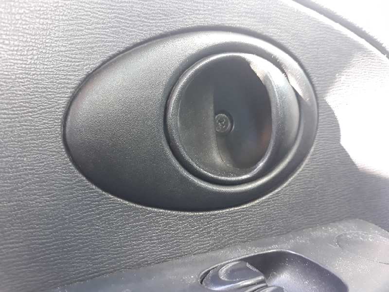 MANETA INTERIOR DELANTERA IZQUIERDA