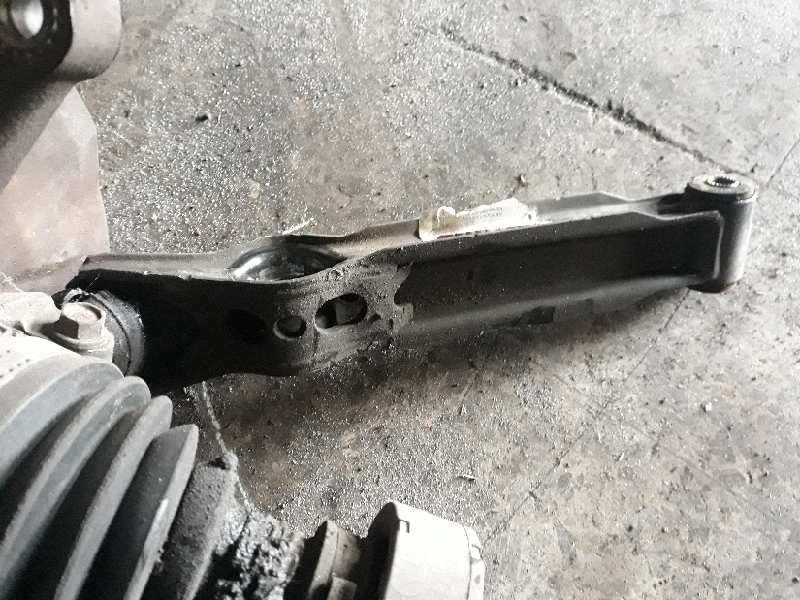 BRAZO SUSPENSION INFERIOR DELANTERO DERECHO