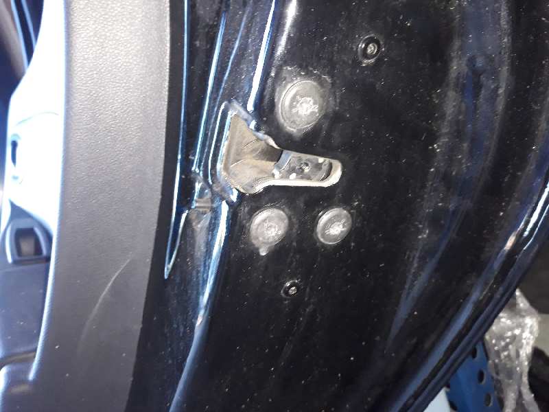 CERRADURA PUERTA TRASERA DERECHA 