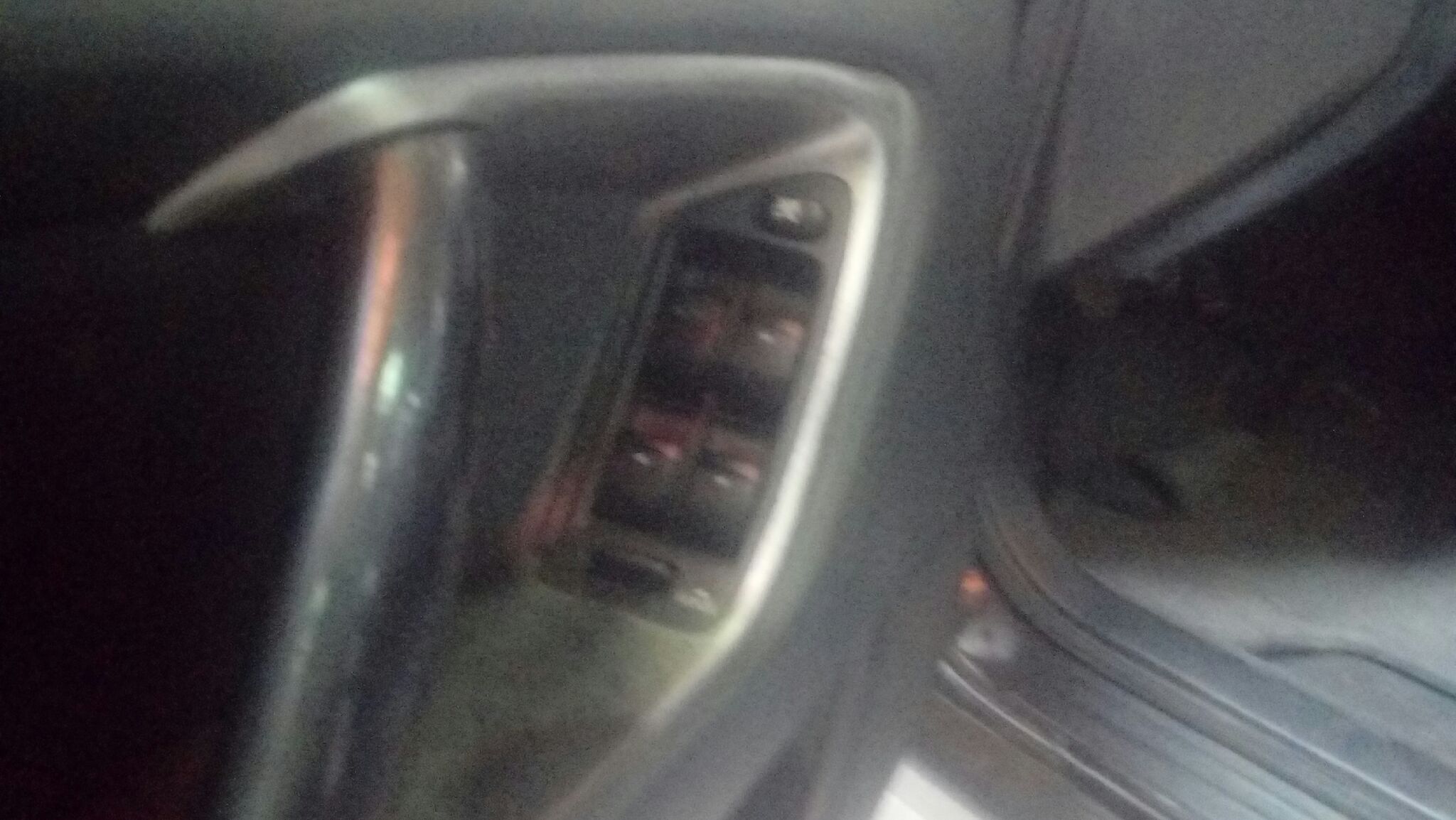 MANDO ELEVALUNAS DELANTERO IZQUIERDO 