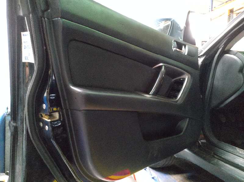 GUARNECIDO PUERTA DELANTERA IZQUIERDA