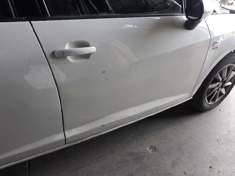 PUERTA DELANTERA DERECHA