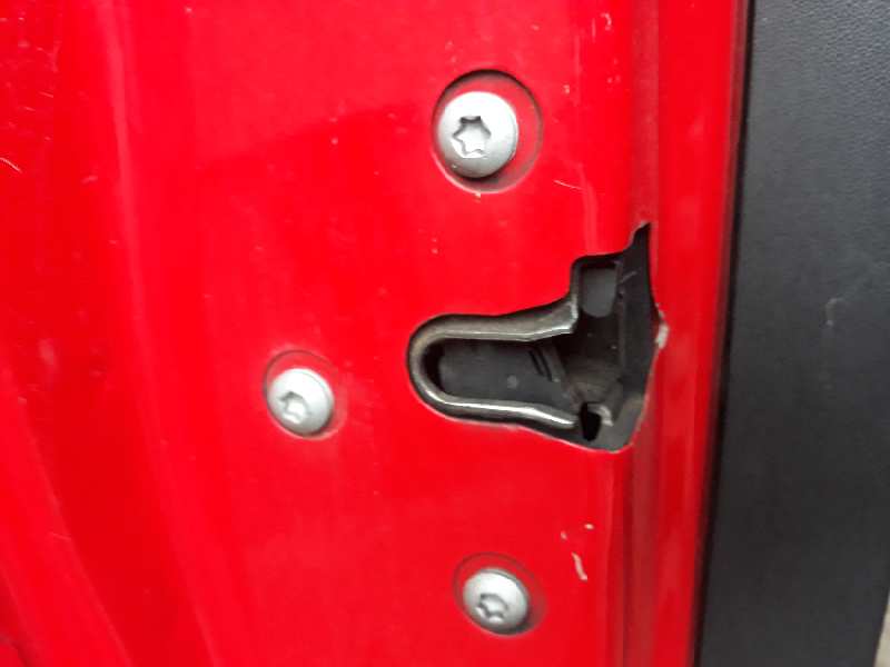 CERRADURA PUERTA DELANTERA IZQUIERDA 