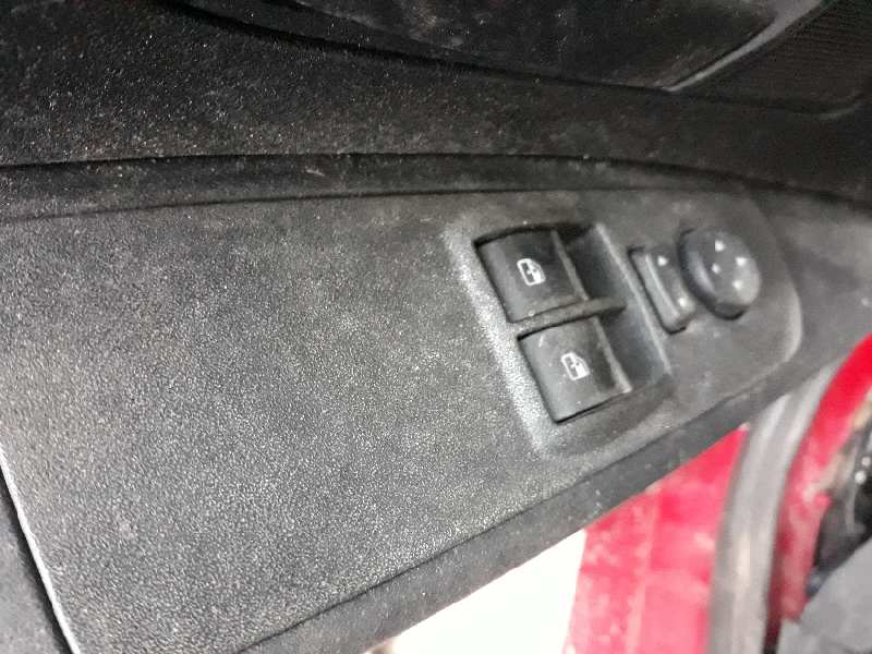 ELEVALUNAS DELANTERO IZQUIERDO