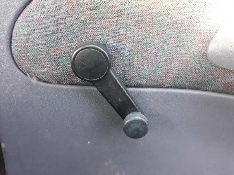 ELEVALUNAS TRASERO DERECHO