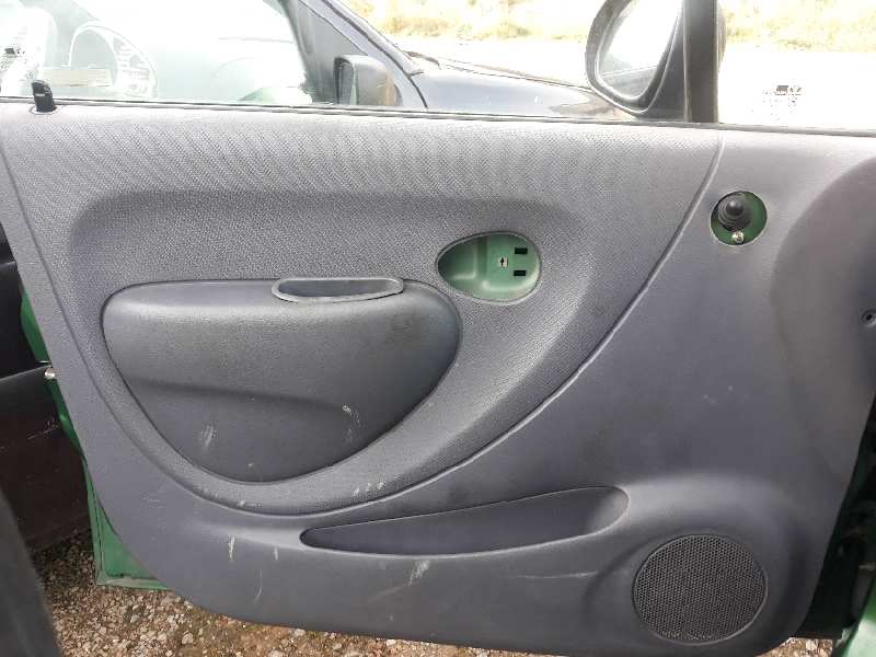 GUARNECIDO PUERTA DELANTERA IZQUIERDA