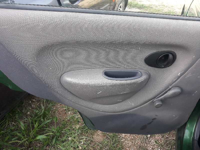 GUARNECIDO PUERTA TRASERA IZQUIERDA