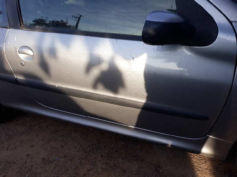 PUERTA DELANTERA DERECHA