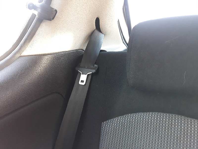 CINTURON SEGURIDAD TRASERO DERECHO