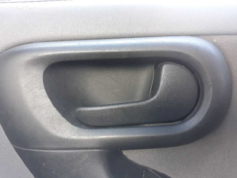 MANETA INTERIOR DELANTERA DERECHA