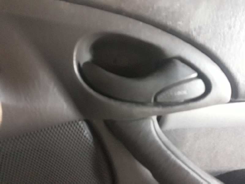 MANETA INTERIOR DELANTERA DERECHA