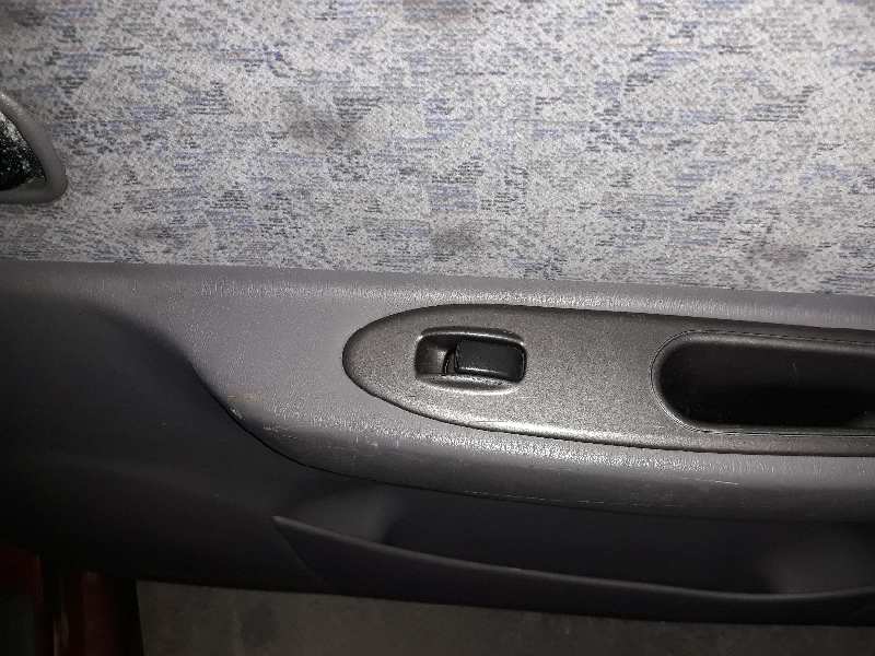 ELEVALUNAS TRASERO DERECHO