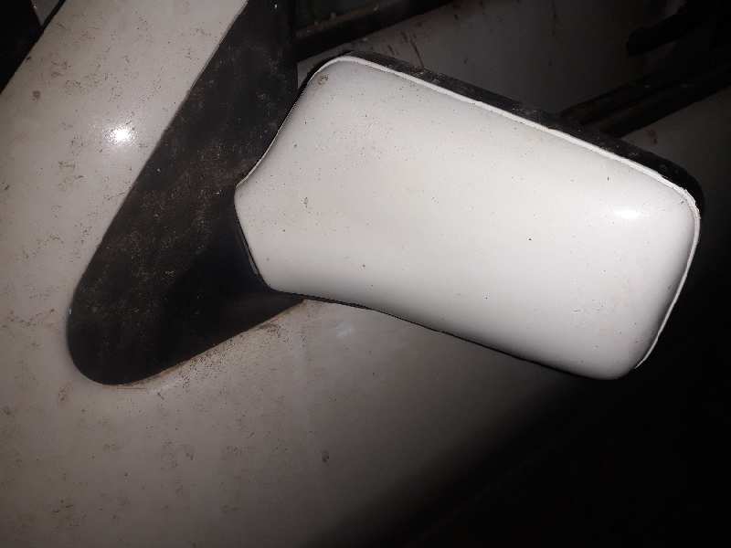 RETROVISOR IZQUIERDO