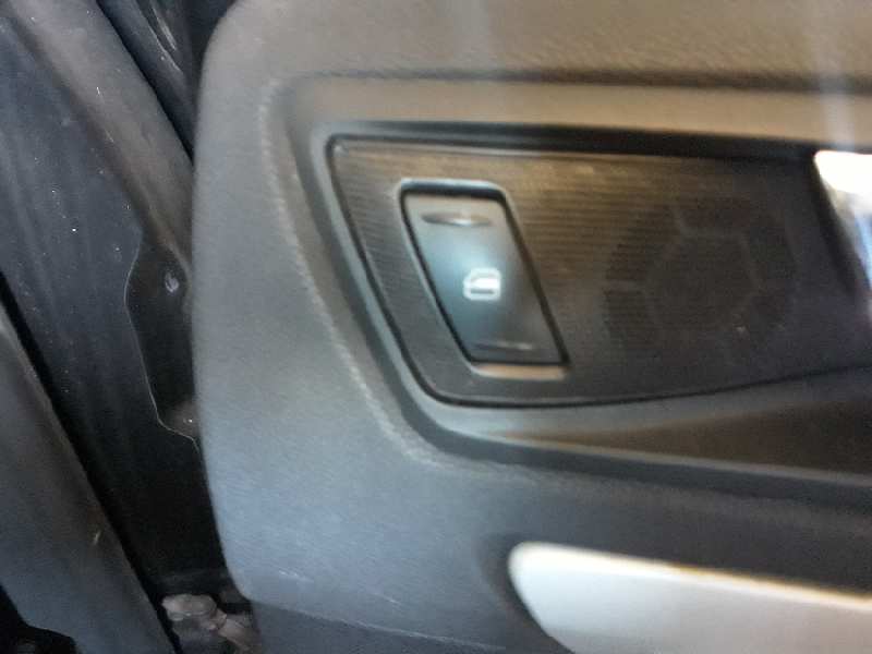 ELEVALUNAS TRASERO DERECHO