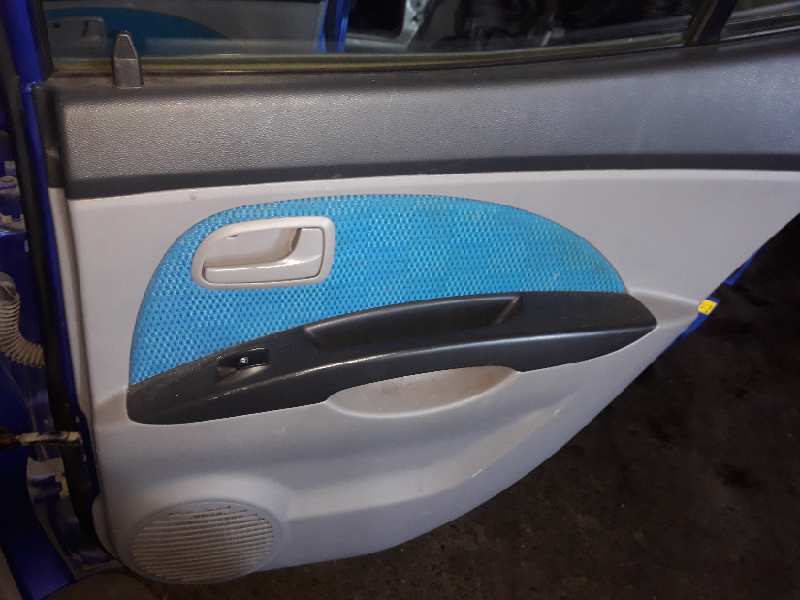 GUARNECIDO PUERTA TRASERA DERECHA