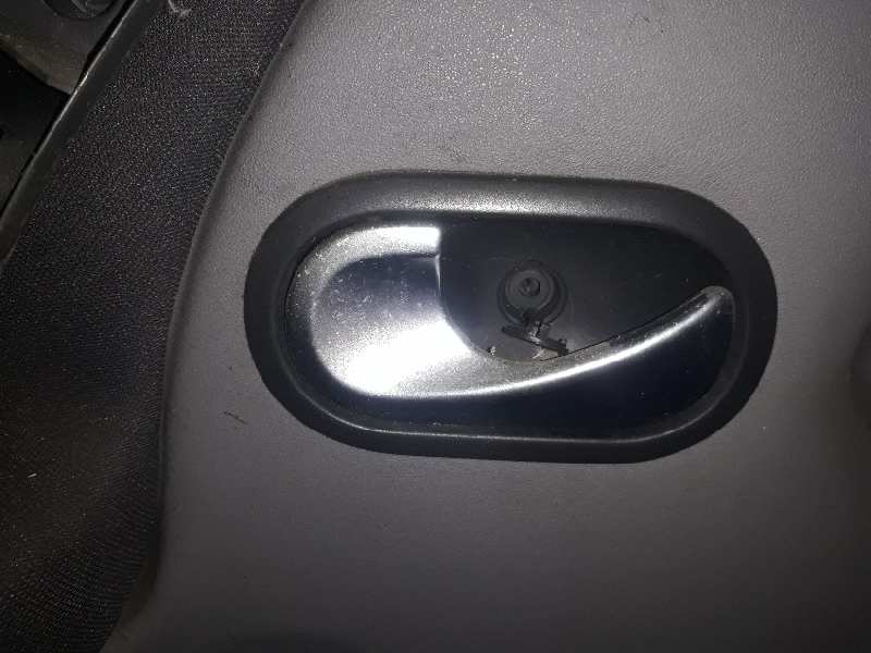 MANETA INTERIOR DELANTERA IZQUIERDA