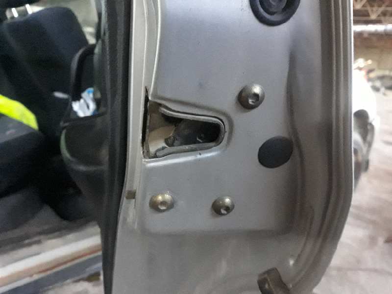 CERRADURA PUERTA TRASERA DERECHA 