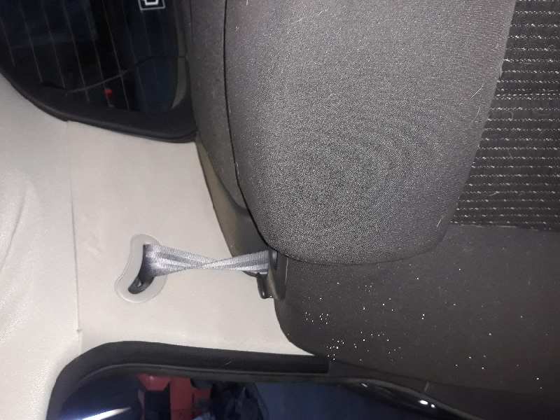 CINTURON SEGURIDAD TRASERO DERECHO