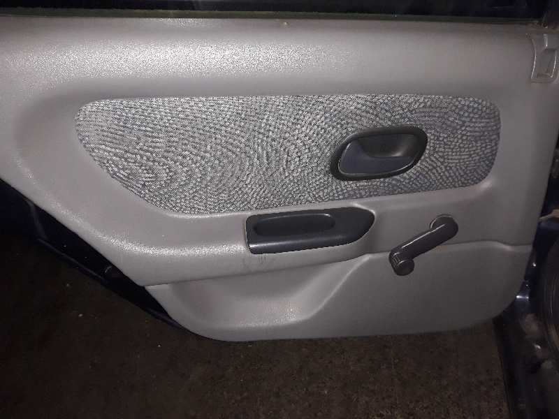 GUARNECIDO PUERTA TRASERA IZQUIERDA