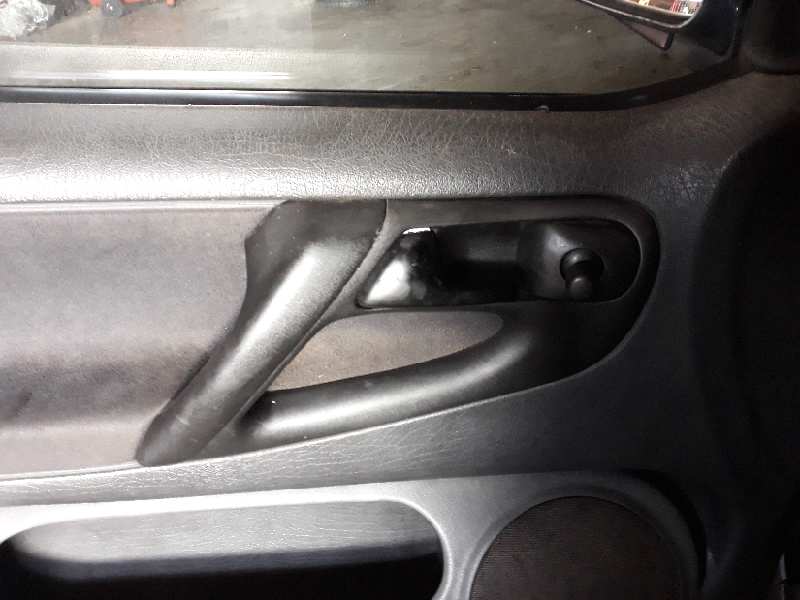 ELEVALUNAS DELANTERO IZQUIERDO