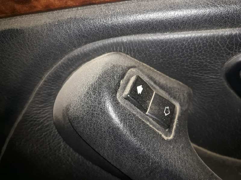 ELEVALUNAS TRASERO DERECHO