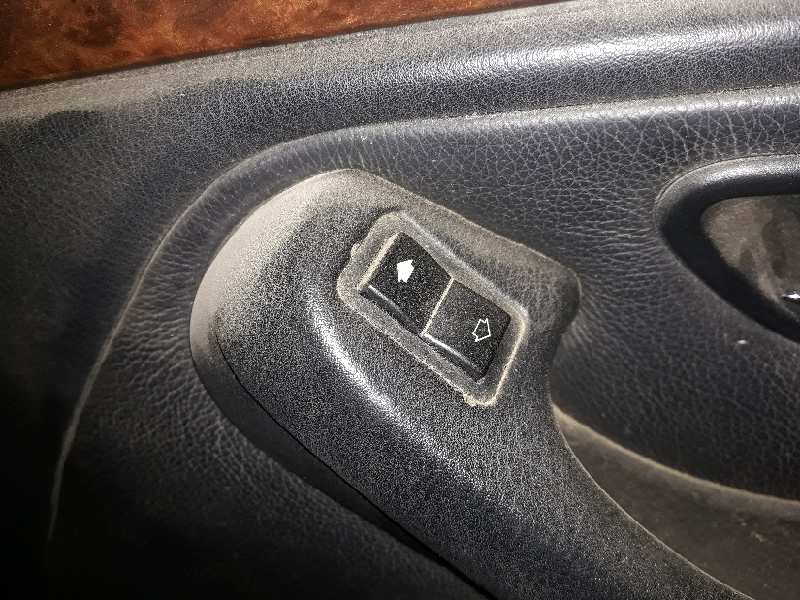 MANDO ELEVALUNAS TRASERO DERECHO